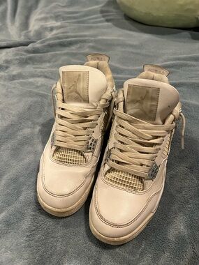 Jordan 4 Retro Pure Money (2017)
Size: US Men 9.5
Used, Good Condition